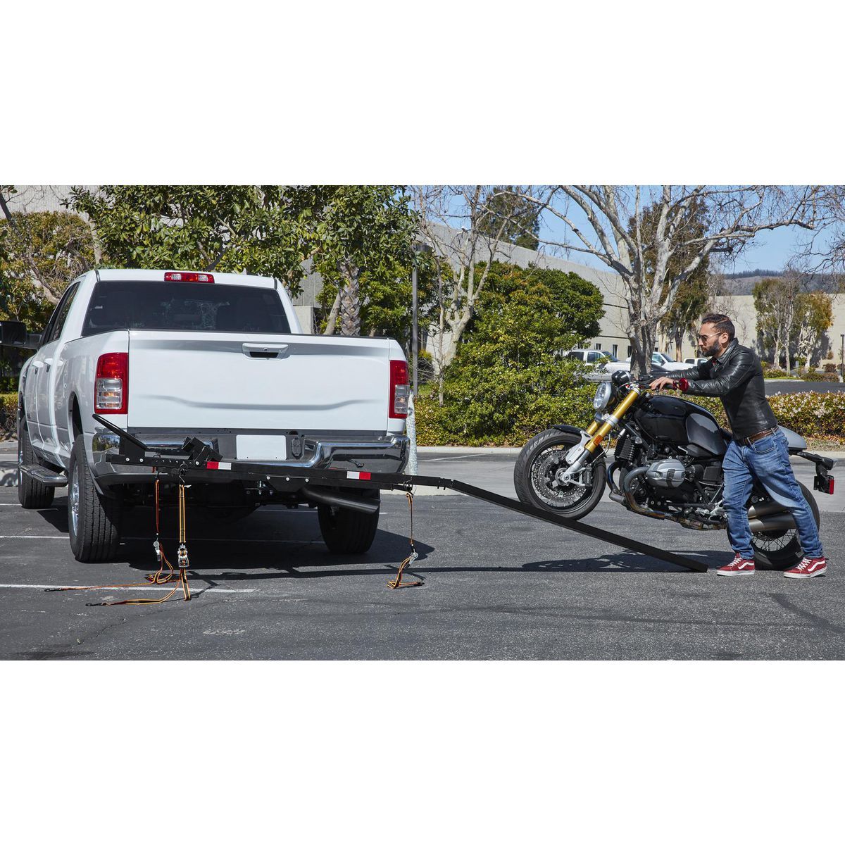 600 lb. Capacity Motorcycle Carrier Y331740