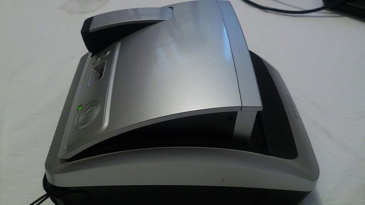 One 600 Ultra Instant Film Camera M516