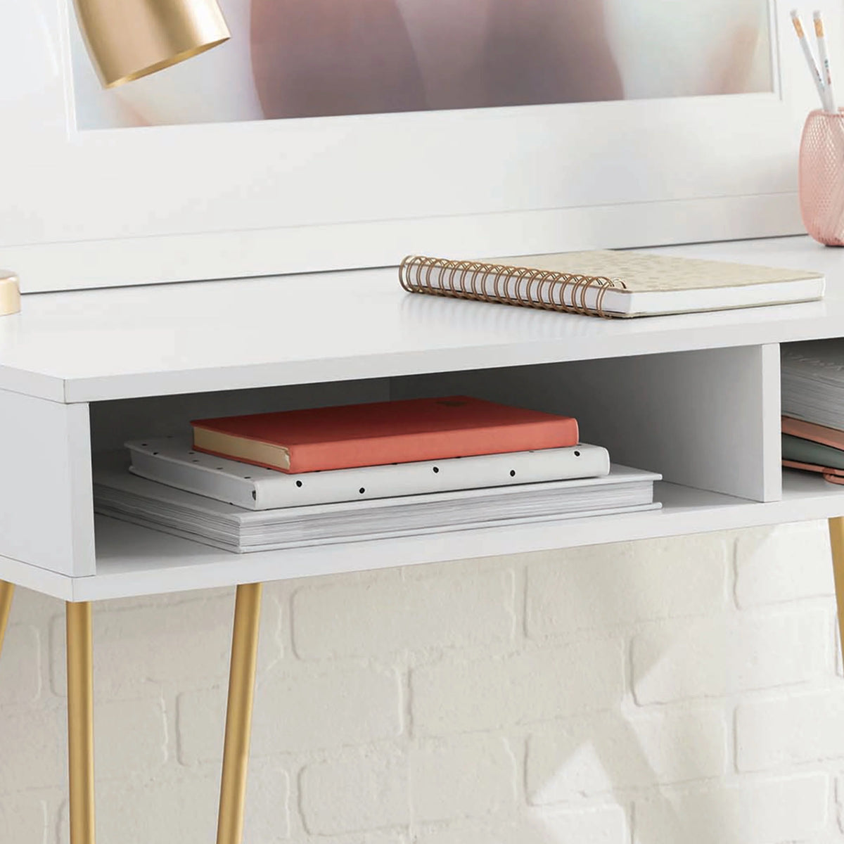 Hairpin Writing Desk R778