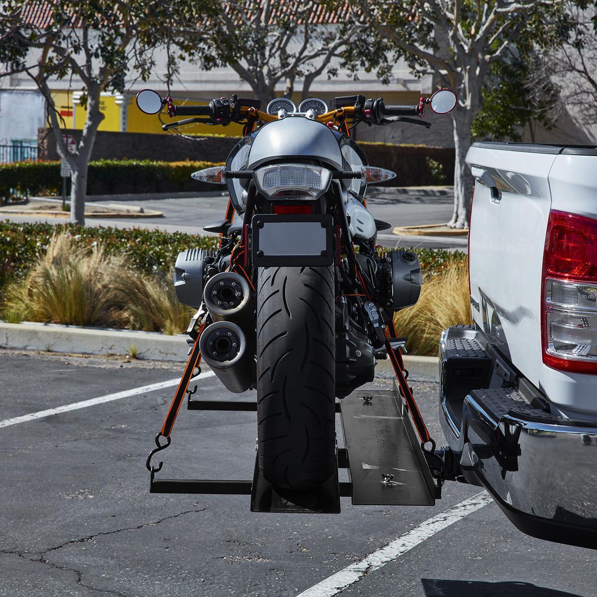 600 lb. Capacity Motorcycle Carrier Y331740