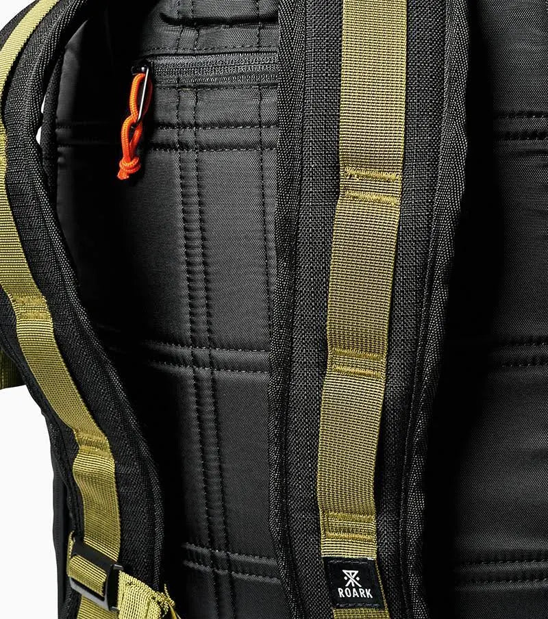 Camo 27L Bag Q659146