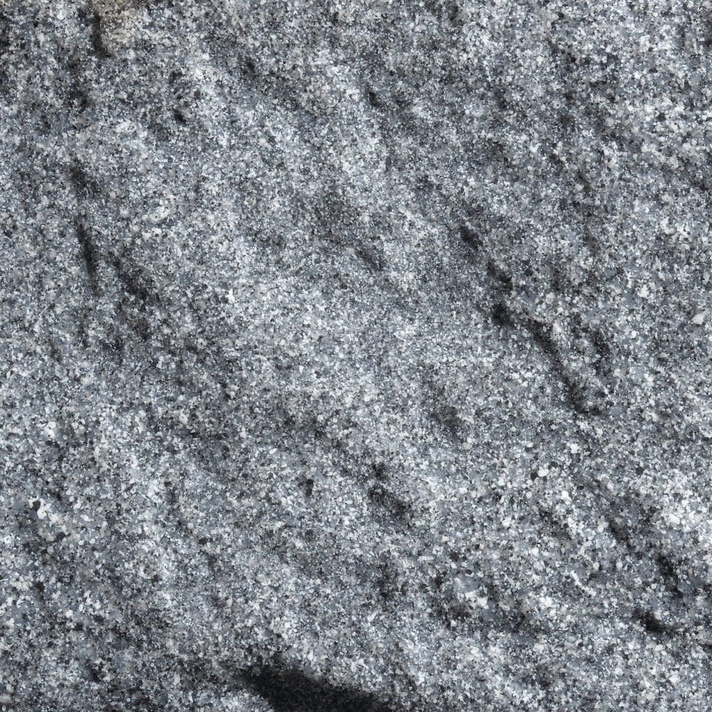 6-Block Section of Edging with 2 Securing Spikes C7732