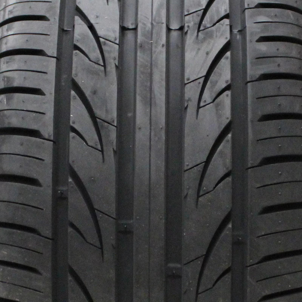 235/45ZR17 97W XL Passenger Tire T363450