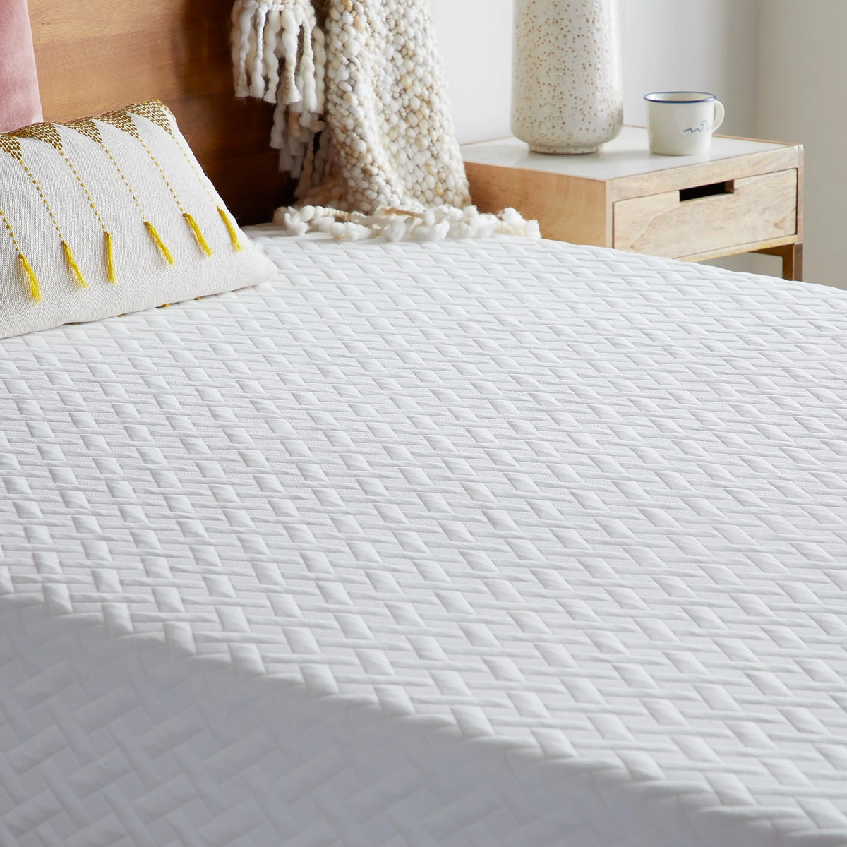 10" Medium Plush Gel Memory Foam Mattress, Queen G9175