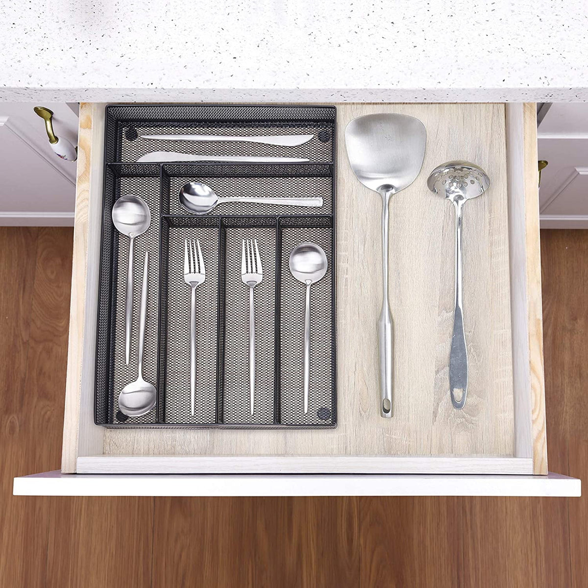 Black Metal Mesh Kitchen Flatware Organizer Tray with Non Slip Mat W587