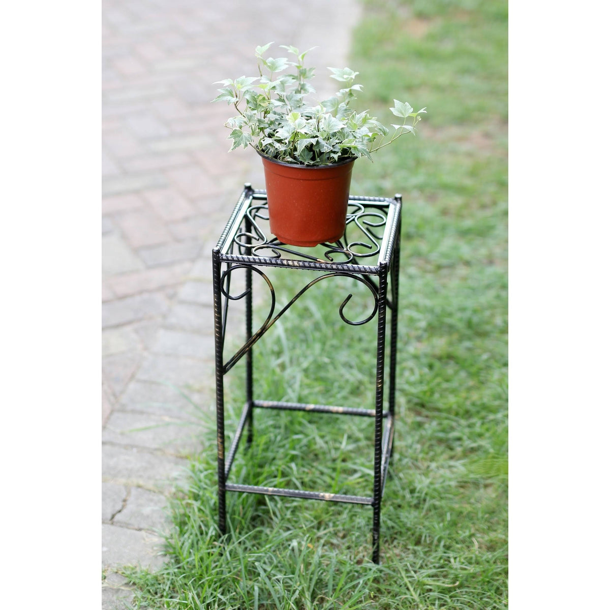 Medium Celtic Clover Square Cast-Iron Plant Stand R8735