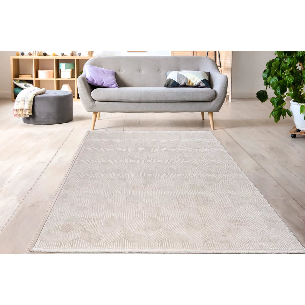 Cream 8x10 Geometric Pattern Indoor Area Rug I56773