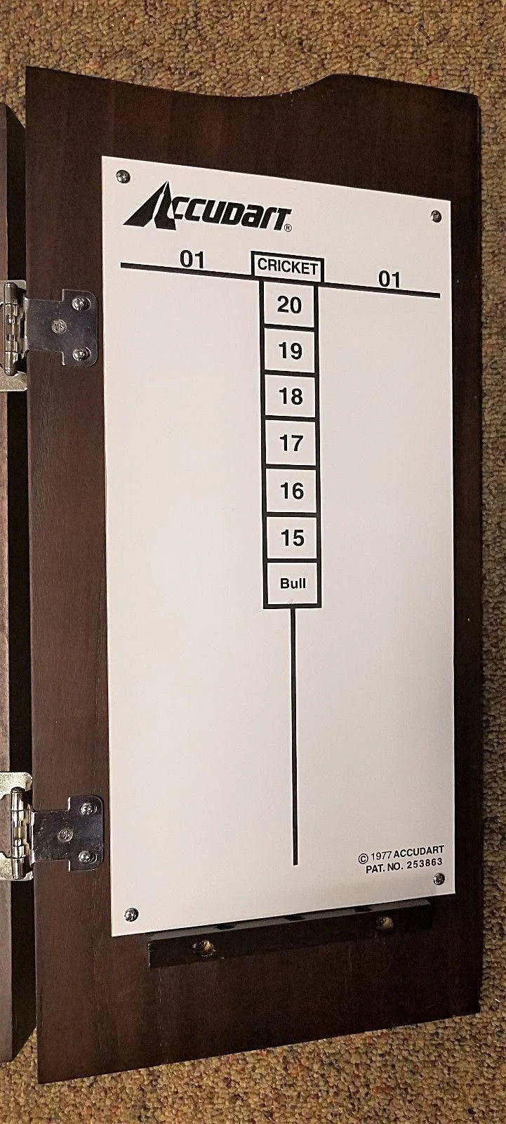 Dartboard Cabinet and Set R822