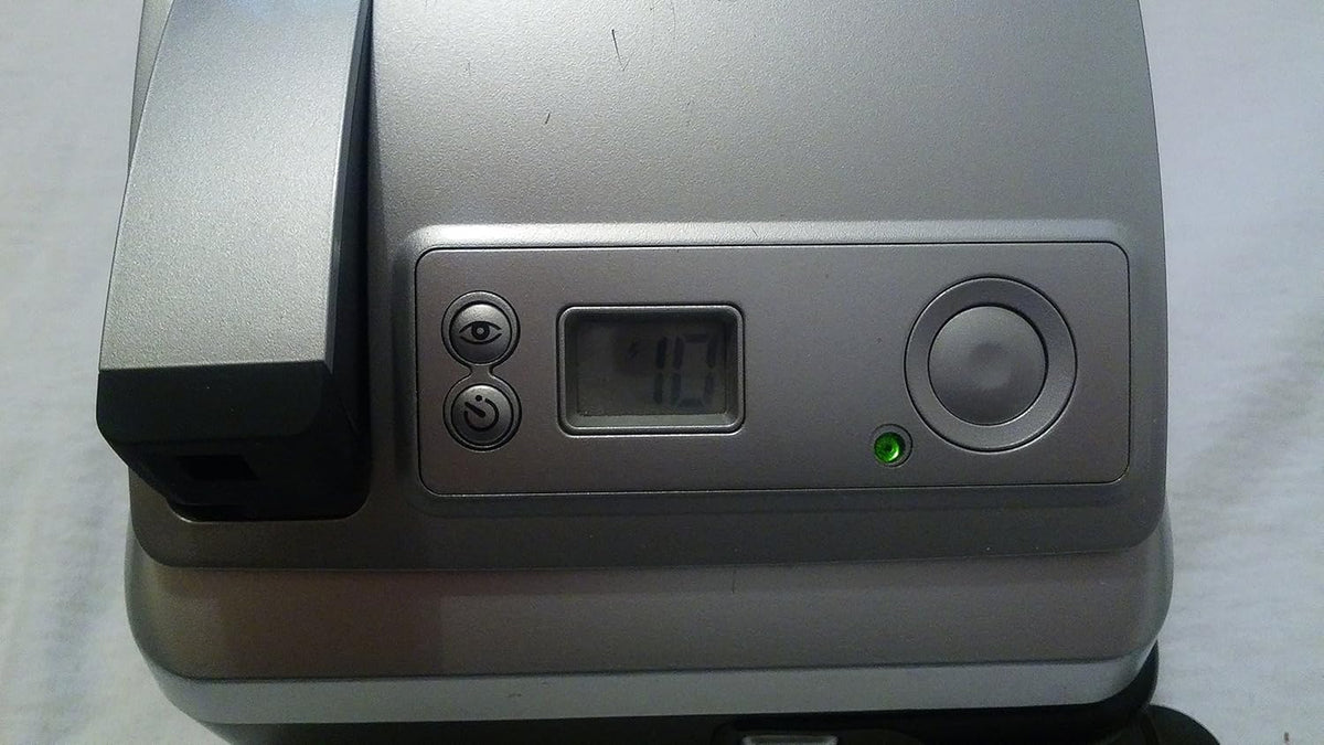 One 600 Ultra Instant Film Camera M516