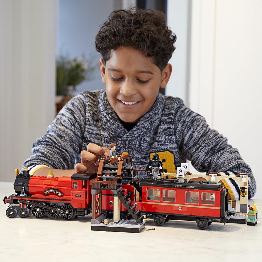 LEGO Harry Potter Hogwarts Express Toy Train Building Set includes Model Train and Minifigures (801 Pieces) R859506