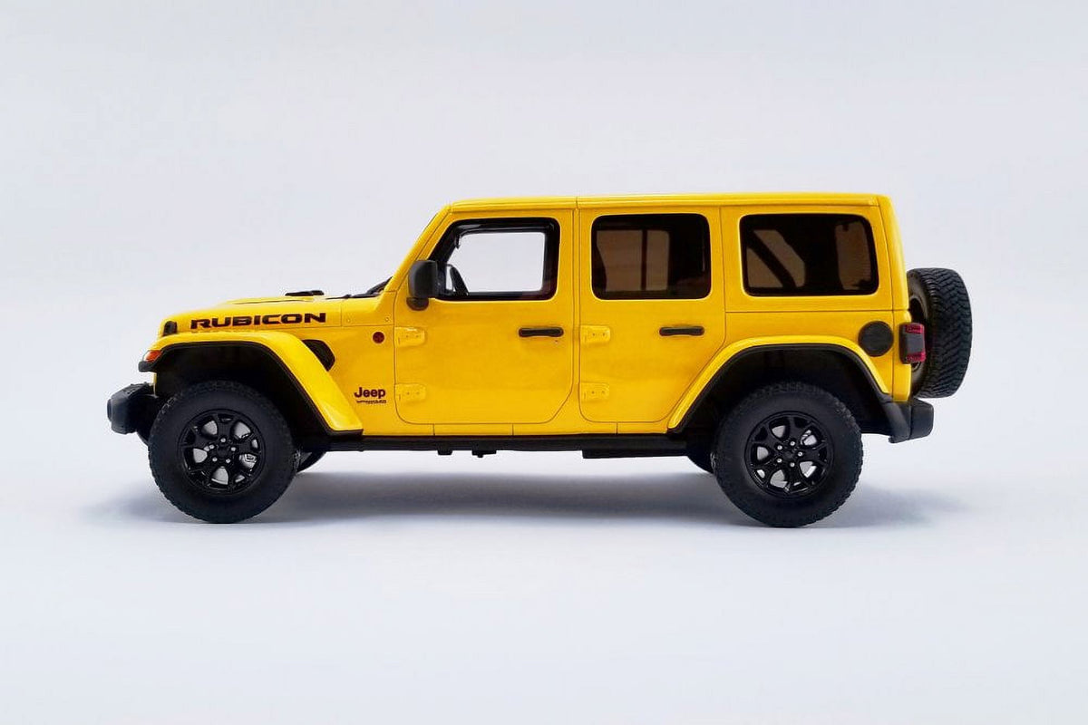 1/18 scale Resin Model Toy Car M48131