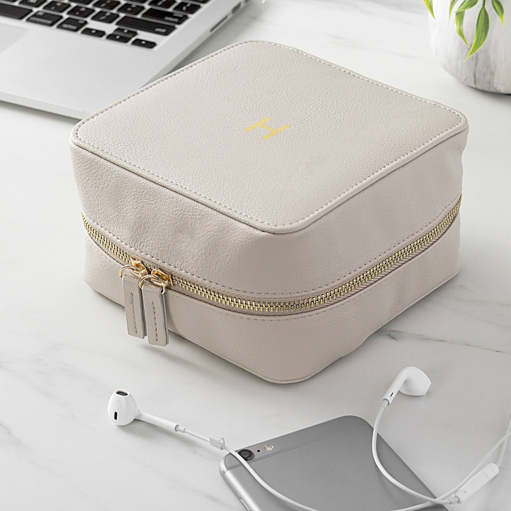 Pebble Travel Tech Case B563