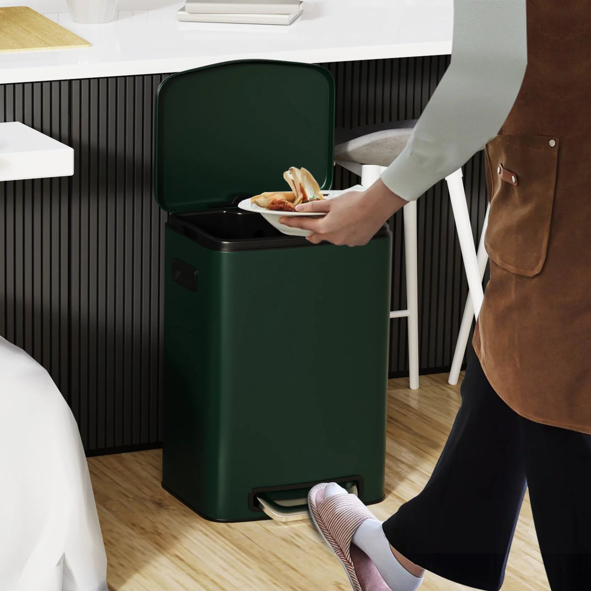 13 Gallon 50L Stainless Steel Trash Can with Lid Q325