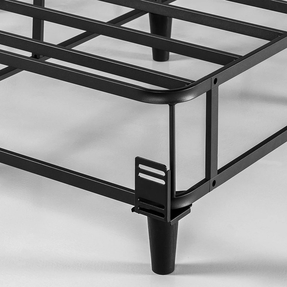 Full Metal Box Spring B843951