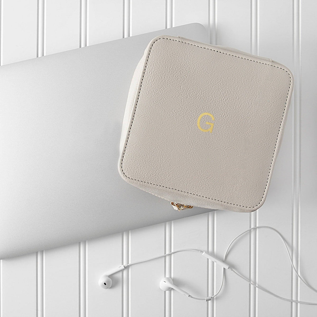 Pebble Travel Tech Case B563
