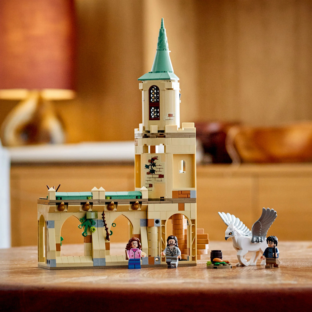 LEGO Harry Potter Hogwarts Courtyard Castle Tower Toy with Buckbeak Hippogriff Figure and Prison Cell K122
