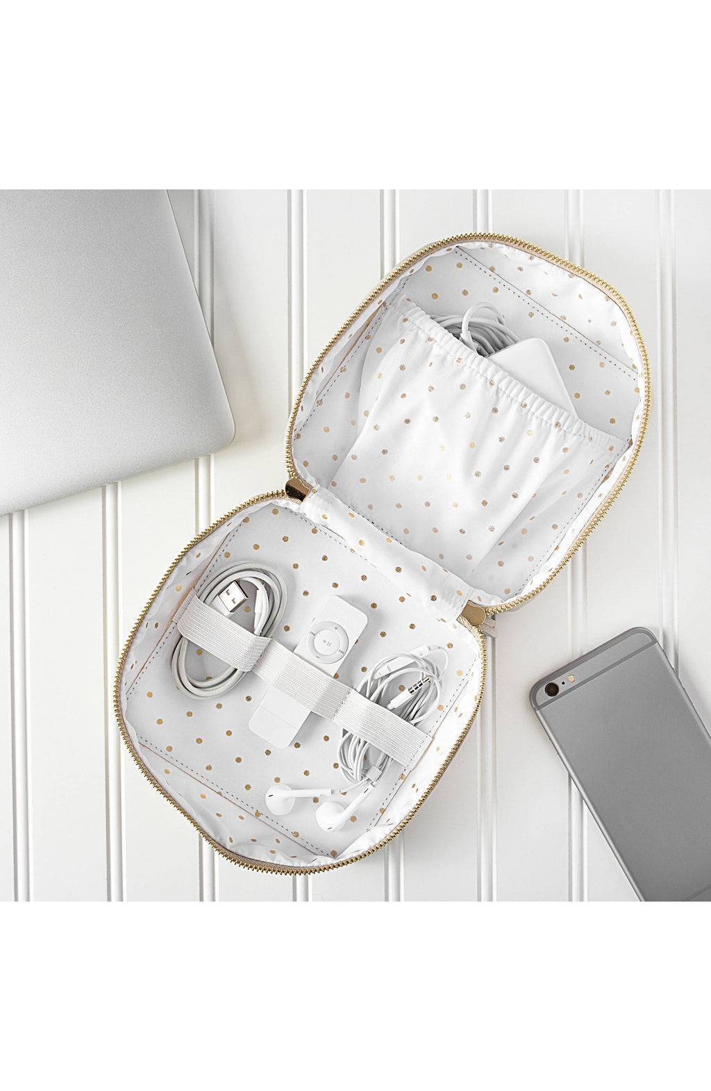 Pebble Travel Tech Case B563