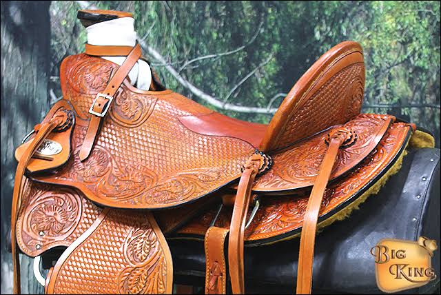 Beige Leather Ranch Roping Saddle K4314